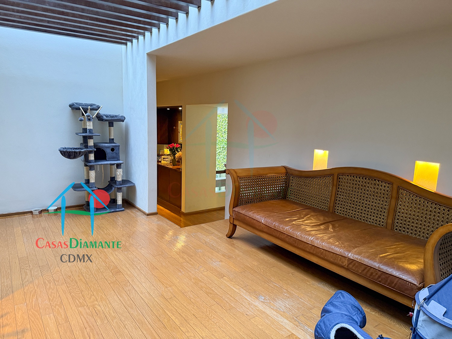 Jardines del Pedregal Casa Rivera EJ - Lobby recámara tres 3